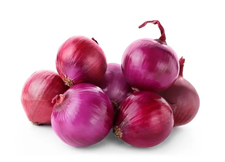 imgi_99_red-onions-white-background_392895-259947 Petits Oignons - Image 1